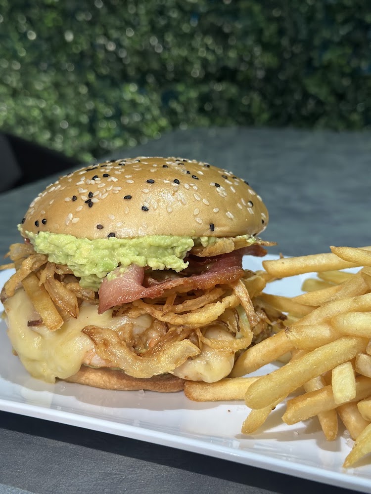 Okane Sushi & Mariscos