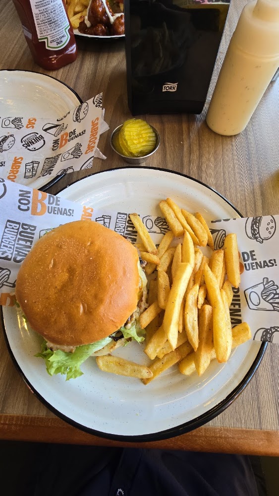 Buenas Burgers