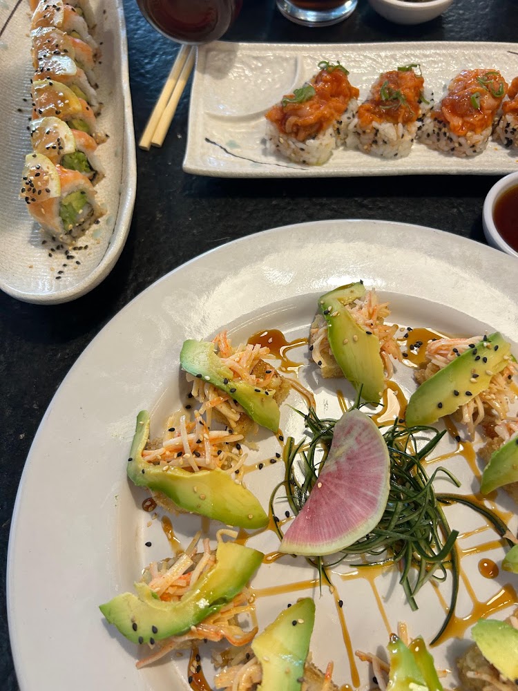Moma Sushi Clouthier