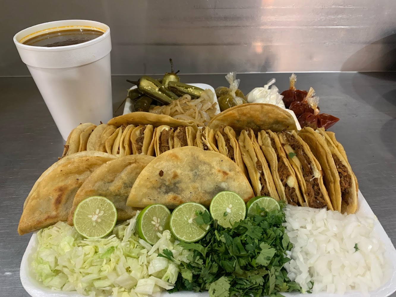Tacos de birria y cenaduria PASADENA