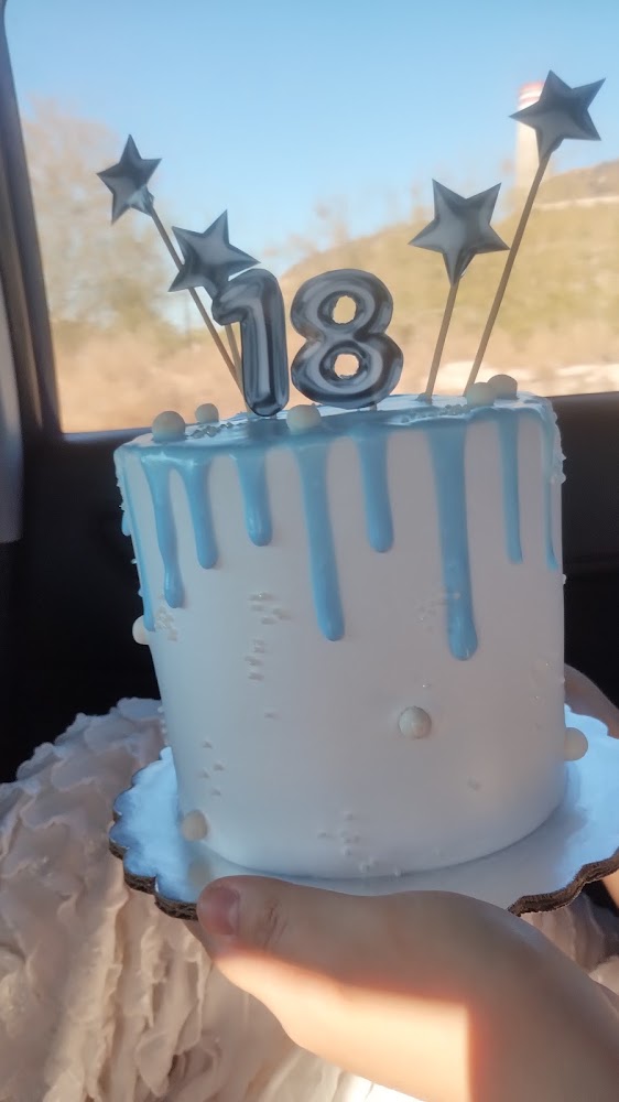 Adelyn'cake
