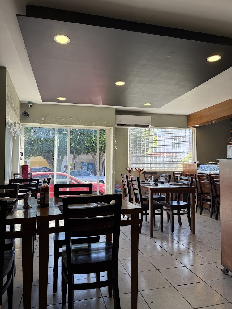 Haruna Sushi Ramen Comida Japonesa Paseos del Sol
