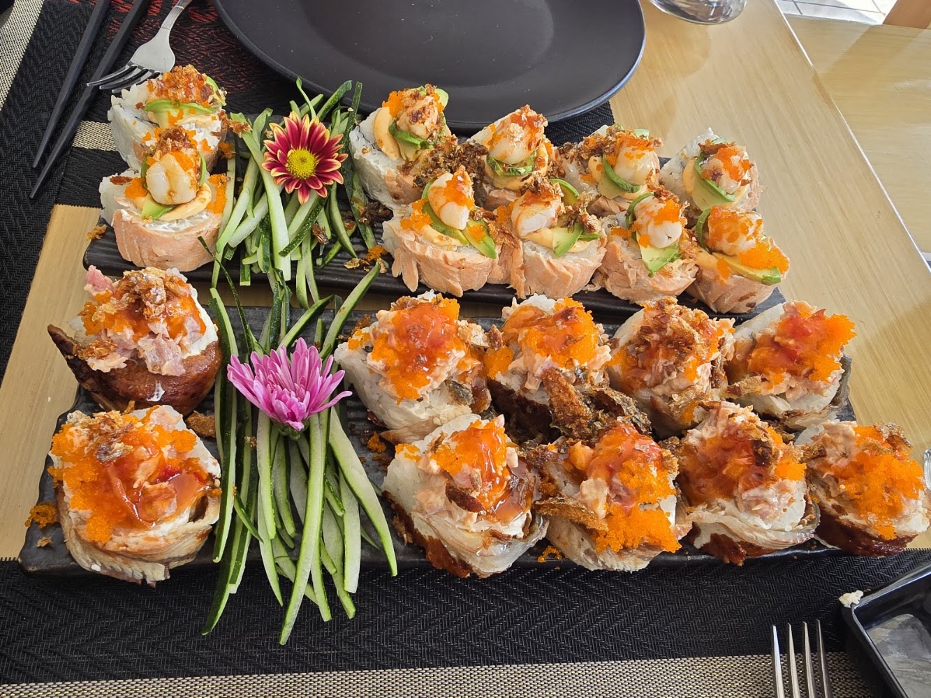 Haruna Sushi Ramen Comida Japonesa Paseos del Sol
