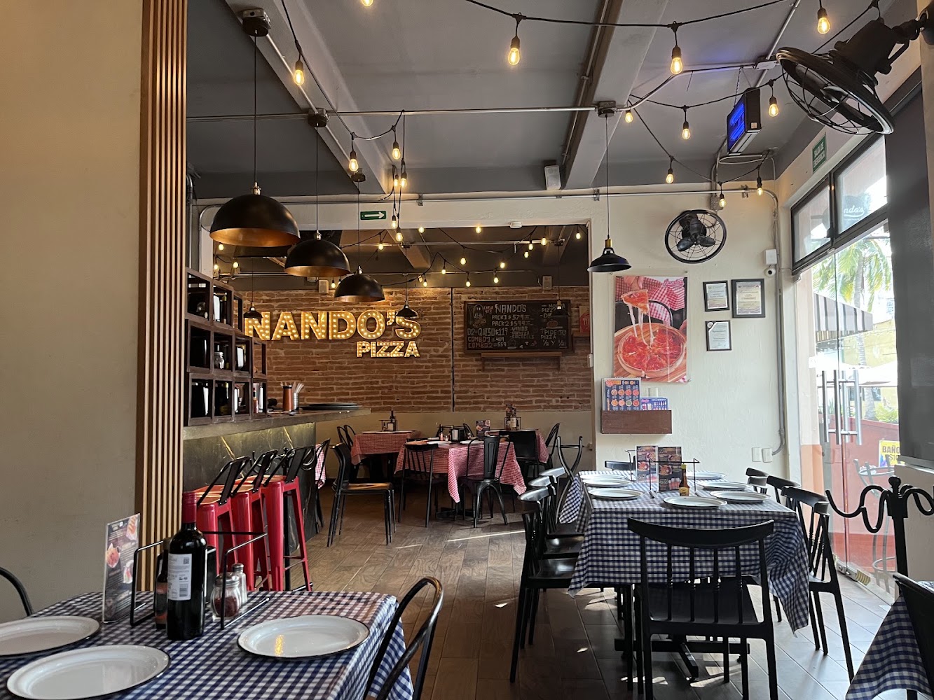 Nando's Pizza