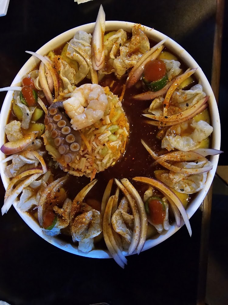 Acrópolis Sushi Revolución