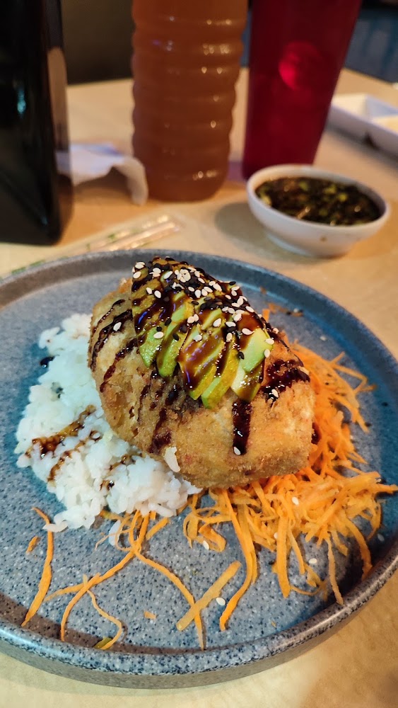 Acrópolis Sushi Revolución