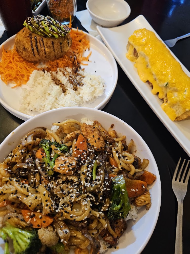 Acrópolis Sushi Revolución