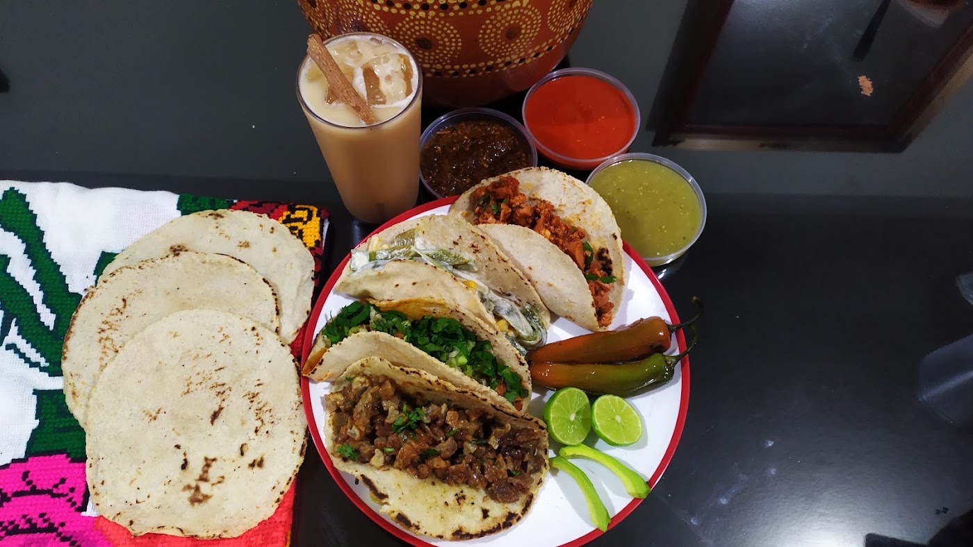 Tacos de Guisos Doña Socorro