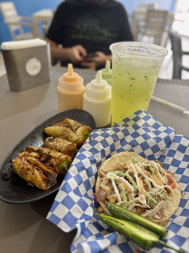 Tacos de Camarón y Mariscos El Caribe