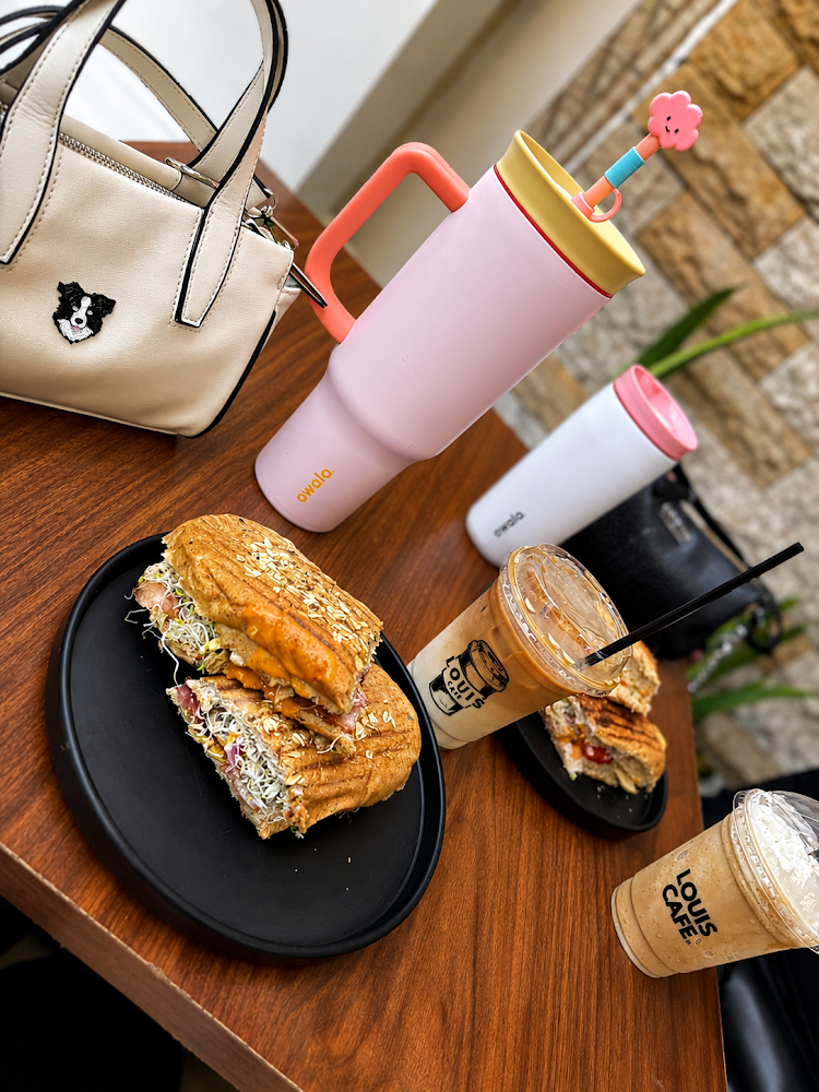 Louis Café