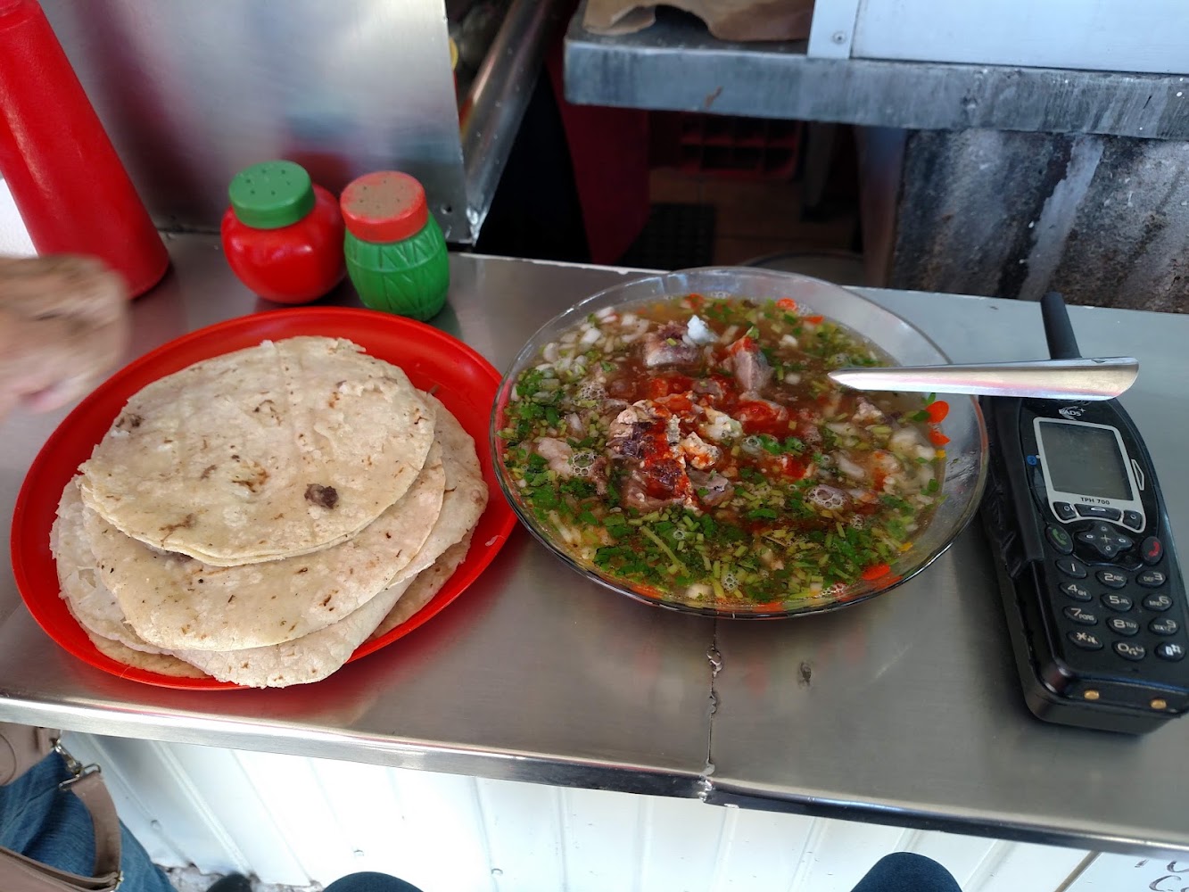 Cabeza en su jugo "Los Plebeyos"