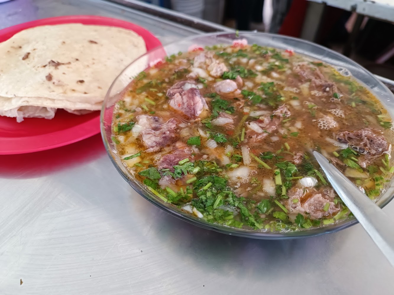 Cabeza en su jugo "Los Plebeyos"