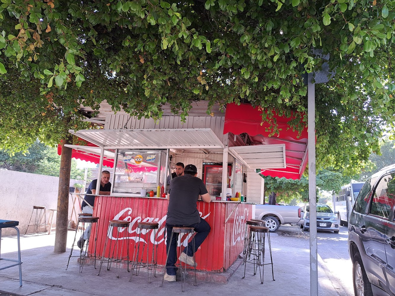 Cabeza en su jugo "Los Plebeyos"