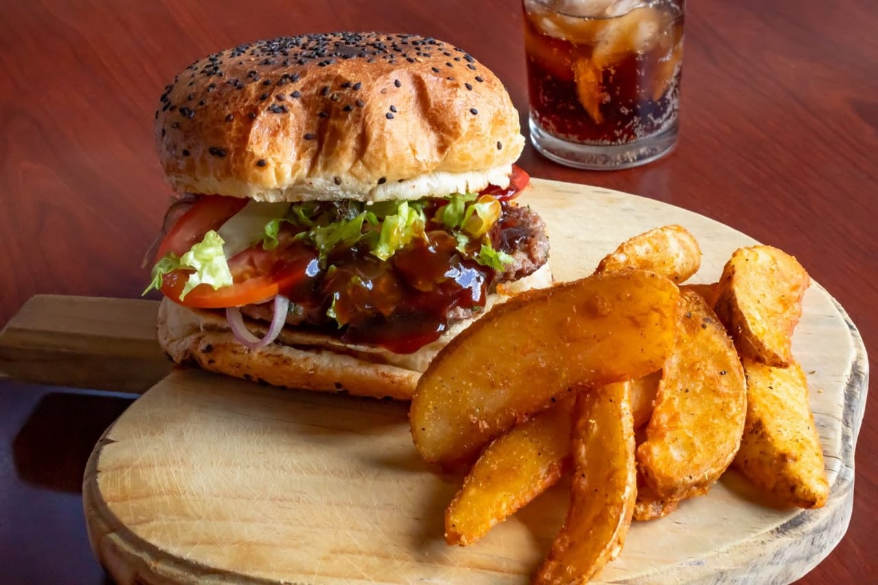 Casa de la hamburguesa gourmet y alitas