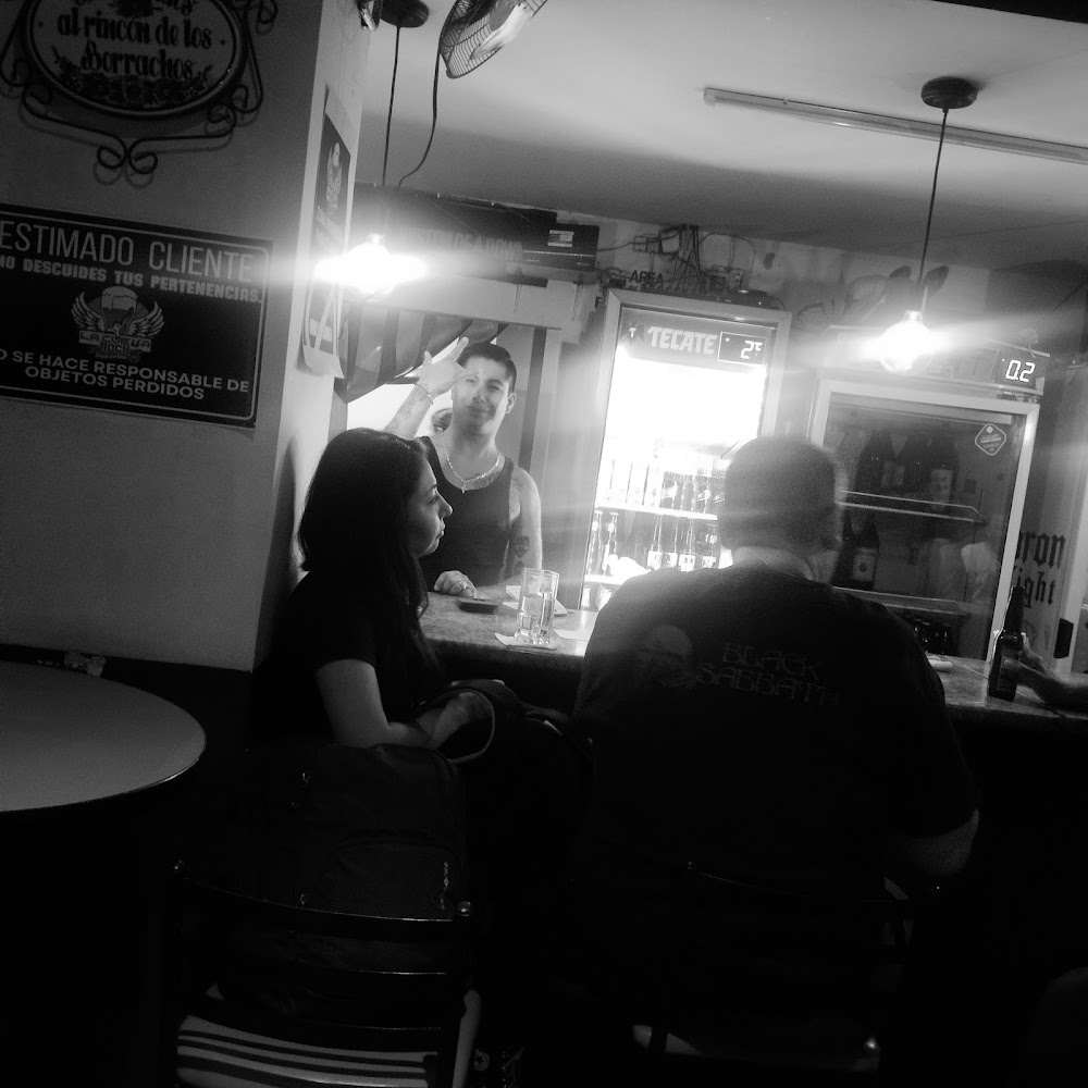 LA CUEVA DEL ROCK, Snack and Beer.