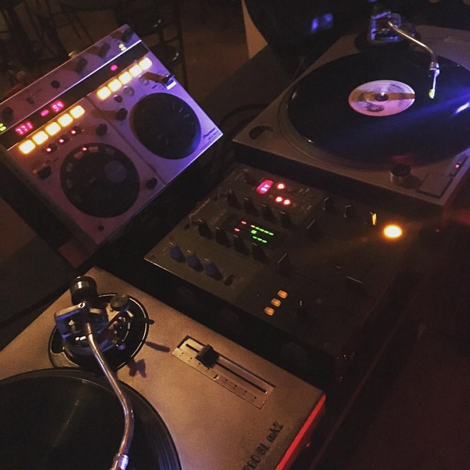Delorean Bar