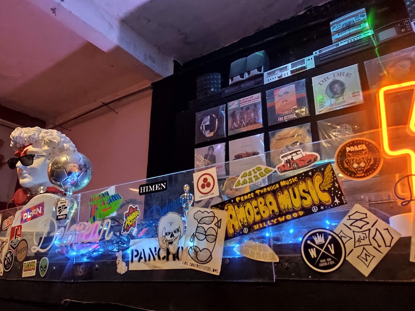 Delorean Bar