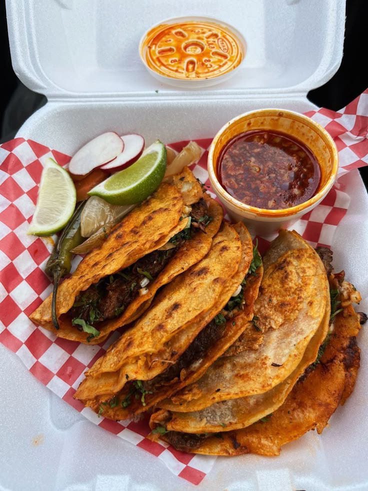 Tacos de adobada chayito