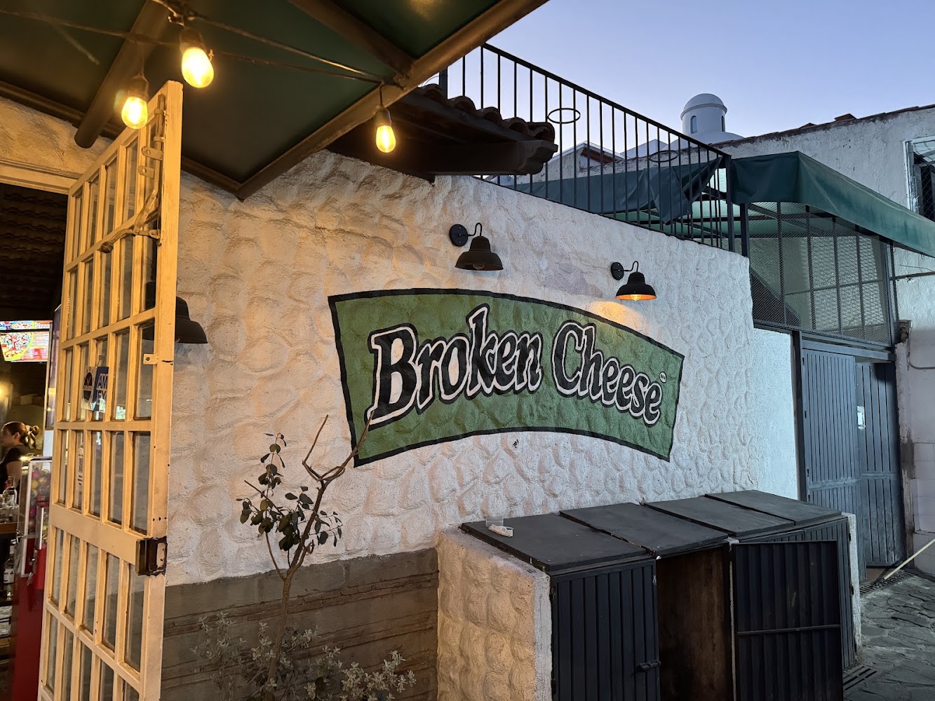 Broken Cheese Tepeyac
