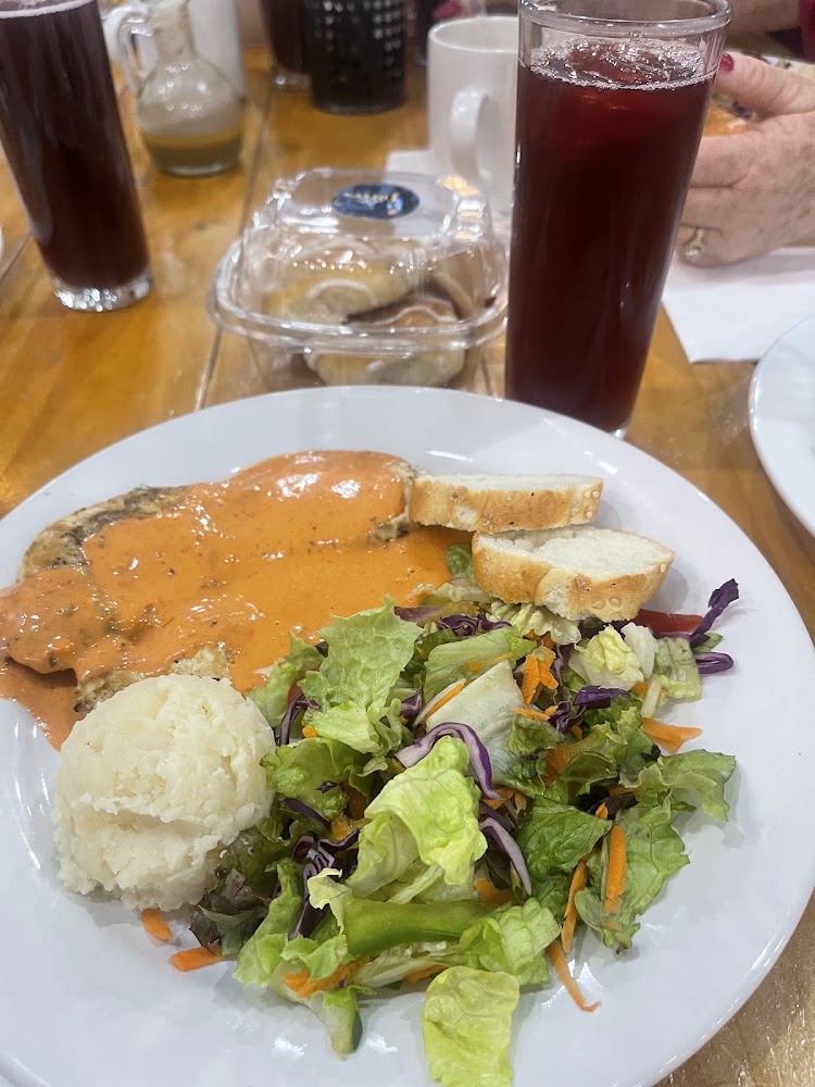 KAES Restaurante + Café