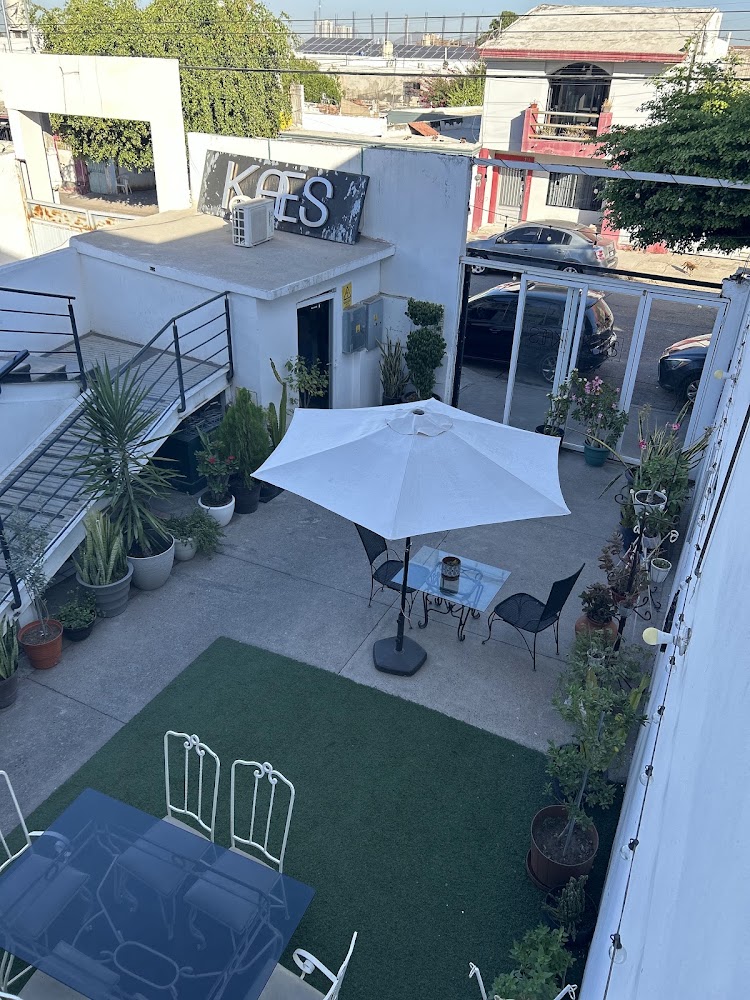KAES Restaurante + Café