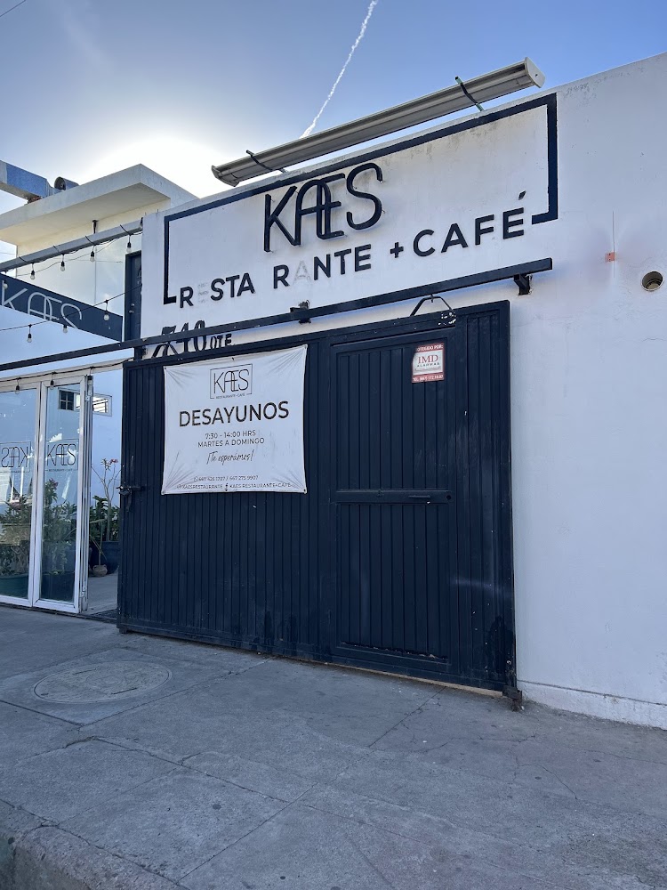 KAES Restaurante + Café