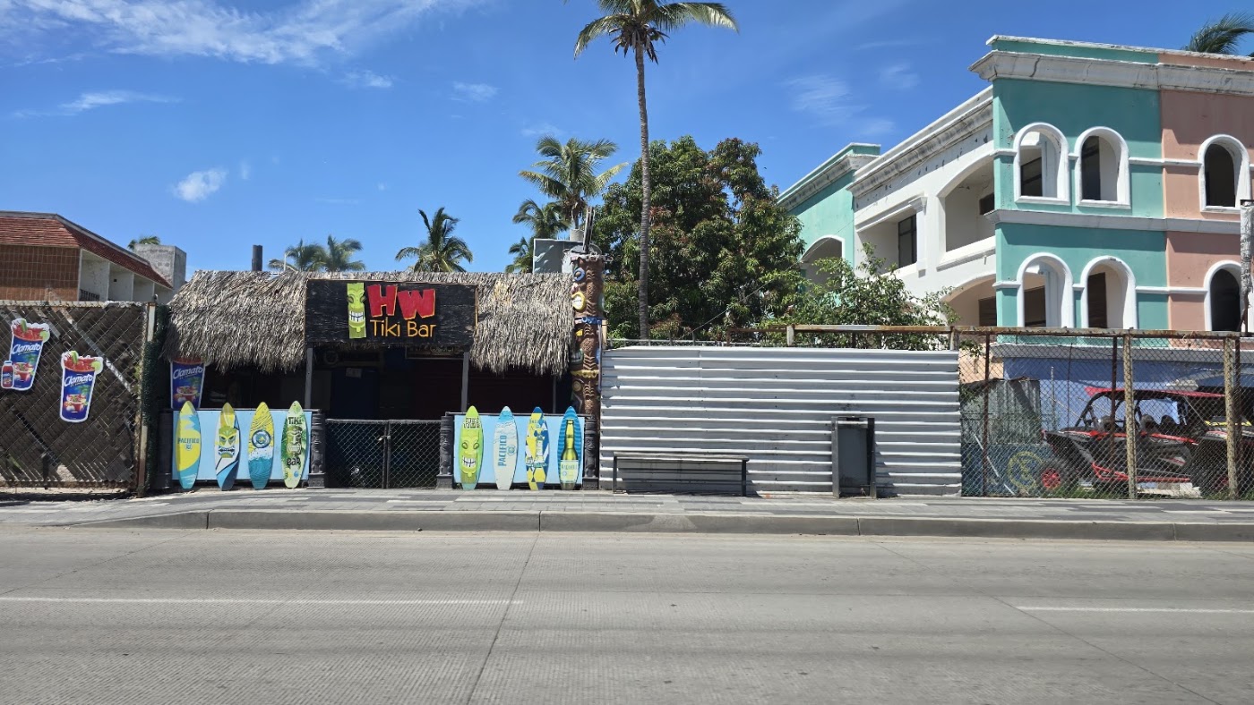 hw tiki bar