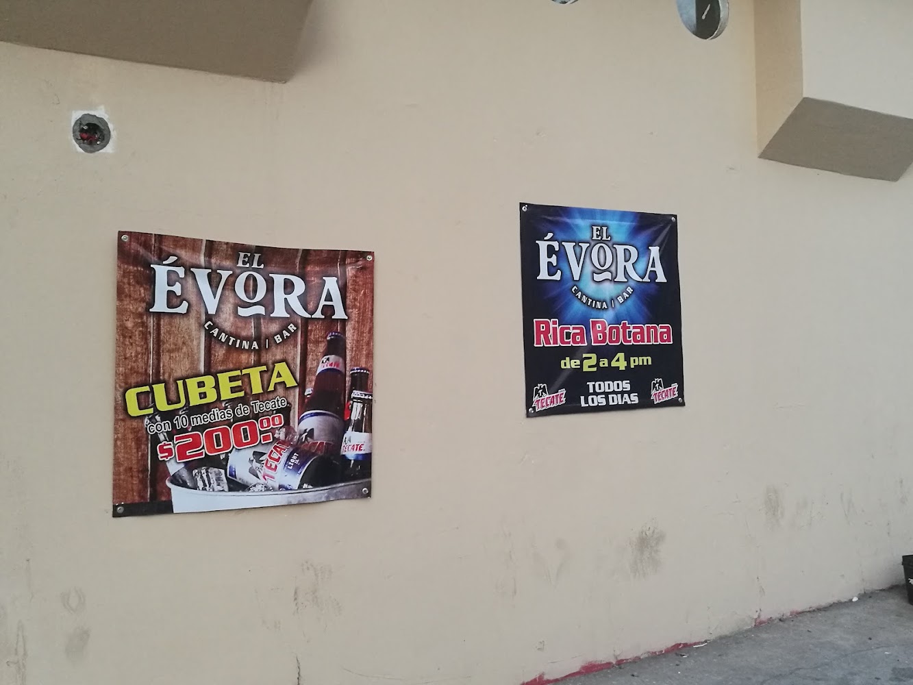 Evora Cantina Bar