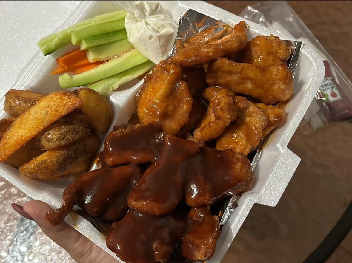 Boneless y alitas house