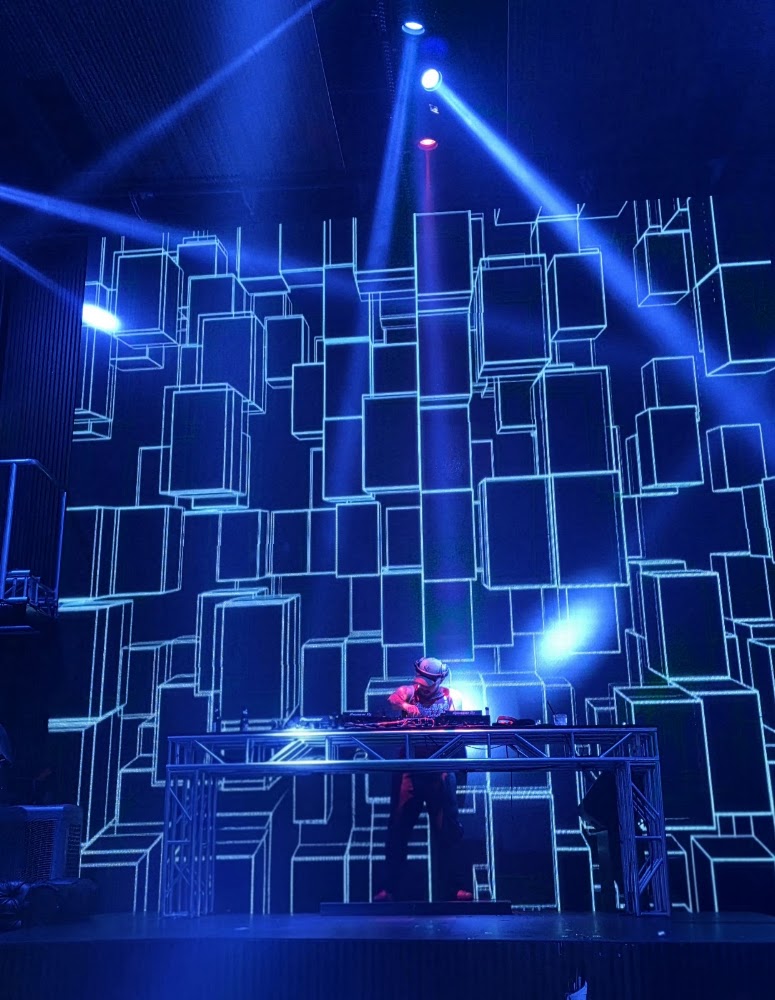 Babel Club