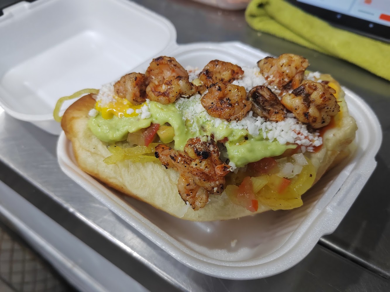 EL CLON DOGOS Y HAMBURGUESAS