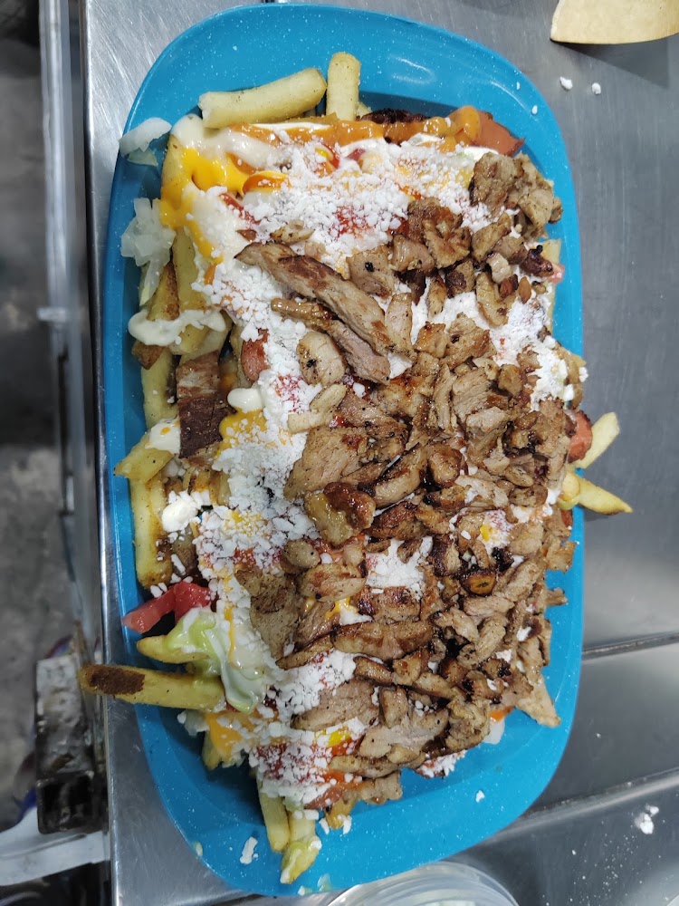 EL CLON DOGOS Y HAMBURGUESAS