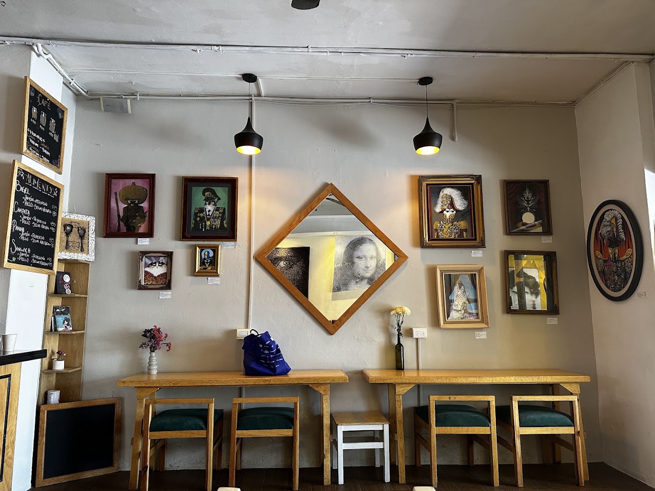Livin Café