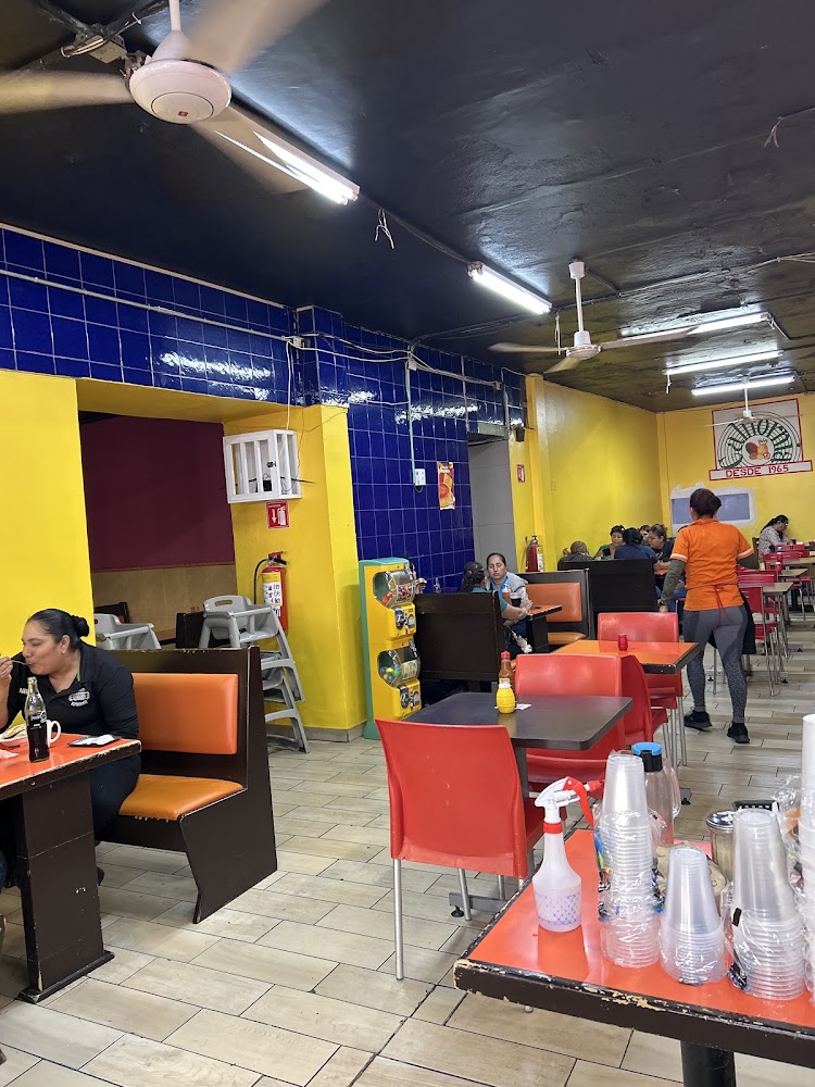 Jugos y Tacos California