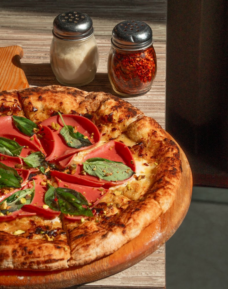 RRinos Pizza a la Leña & Bar · Marina