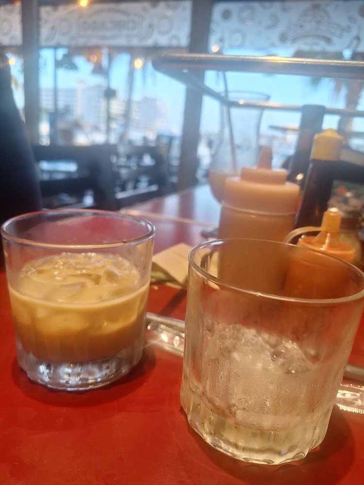 RRinos Pizza a la Leña & Bar · Marina