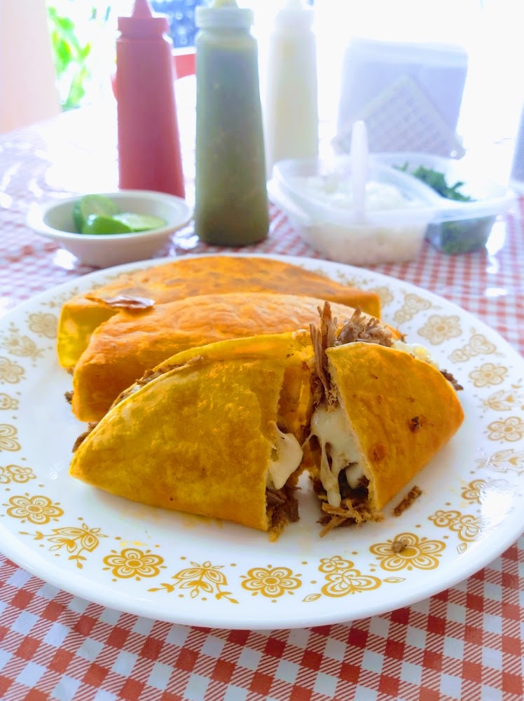 El Charro Sinaloense Tacos de Birria y más (por la mañana)
