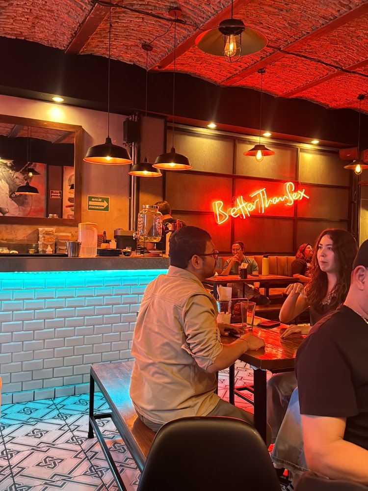 Louie Burger Americana