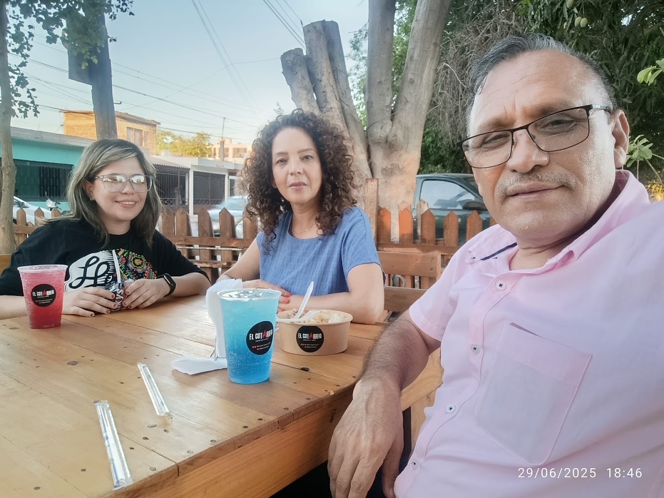 El cotorreo snacks y mas