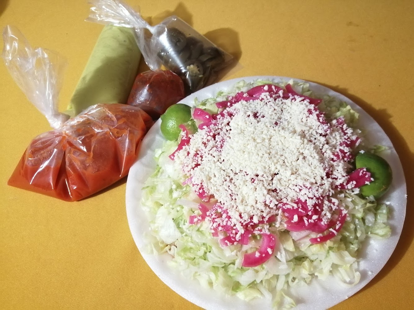 Sopes El Chinto