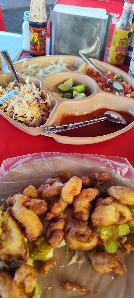 Tacos de camaron y pescado el pavo
