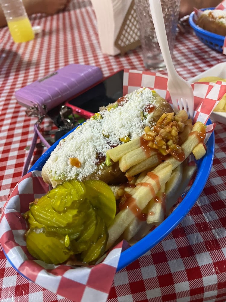 Los Owen Hotdogs, Hamburguesas y Boneless