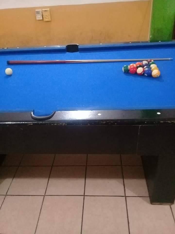 Happy’s Bar