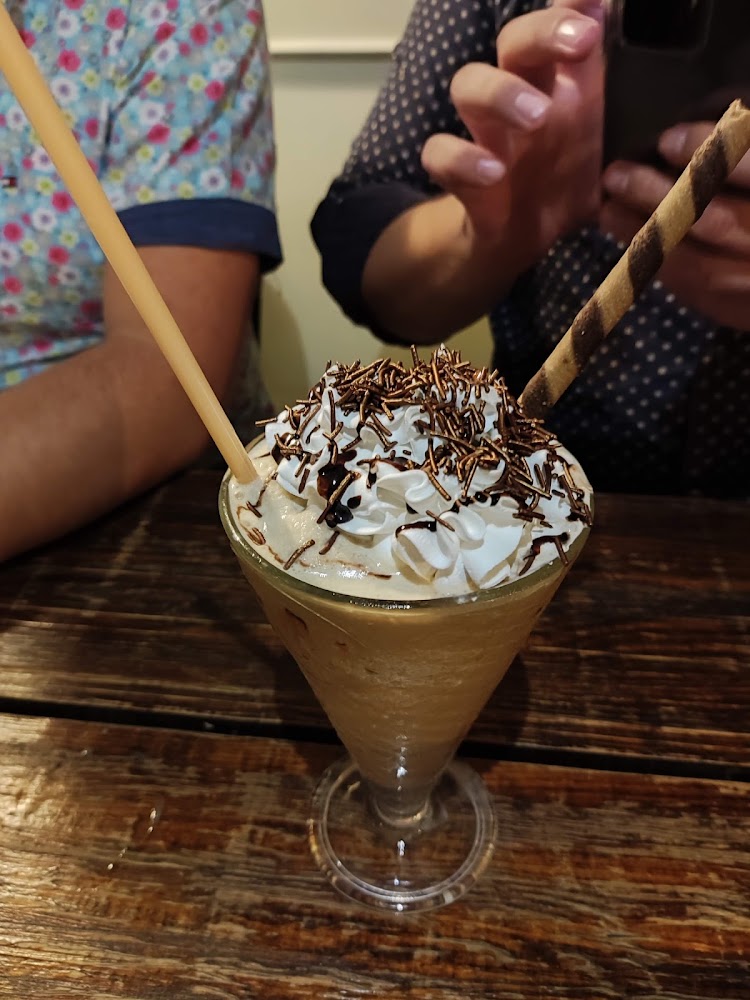 Jarros y Tarros Bistro