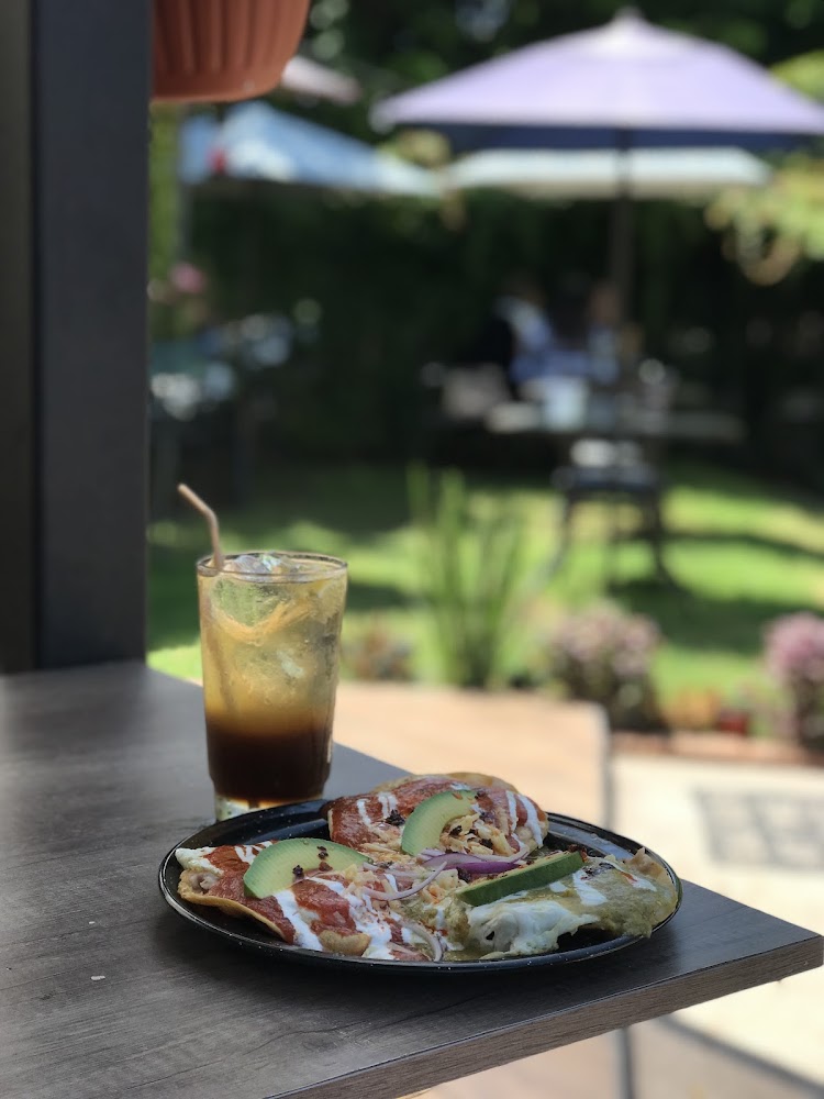 La Imperial Café