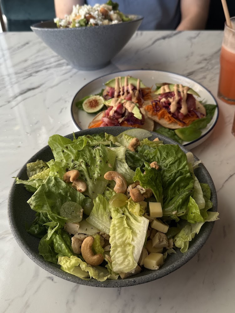 Manzara Salads Suc. Rosales
