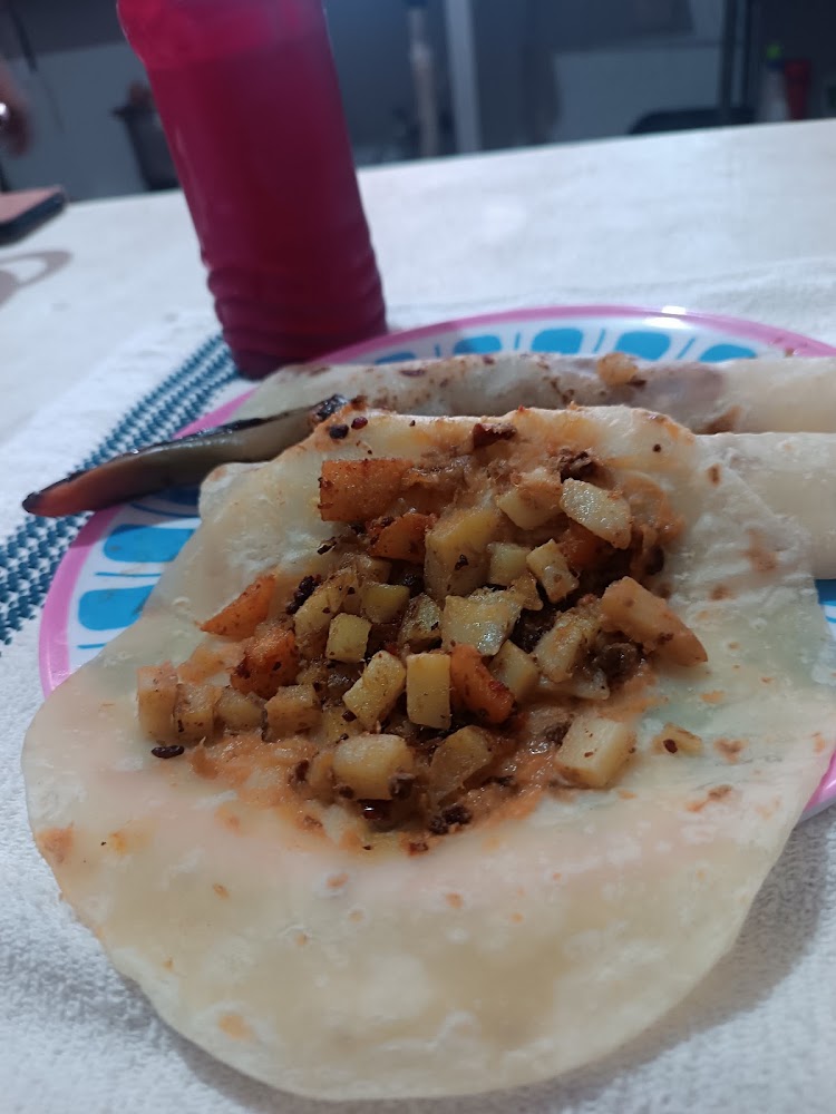 Tacos de guisos " LAS BERE'S "