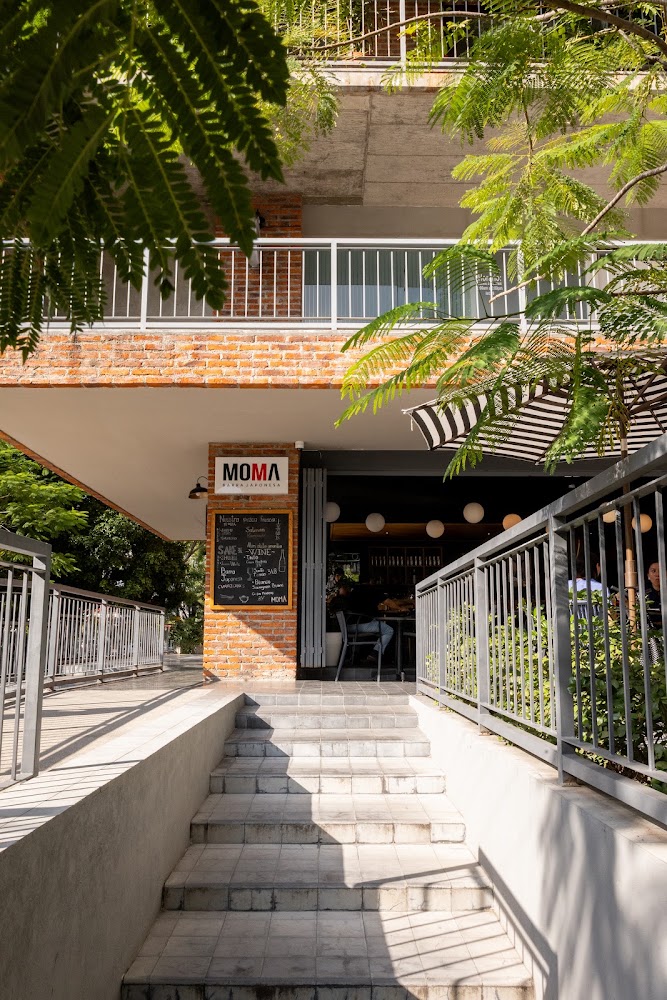 MOMA SUSHI GDL