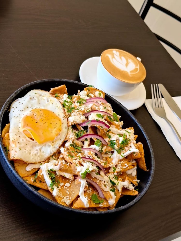 Deux Bistro