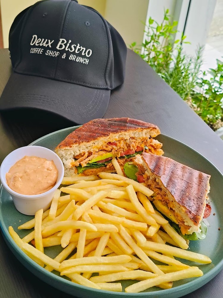 Deux Bistro